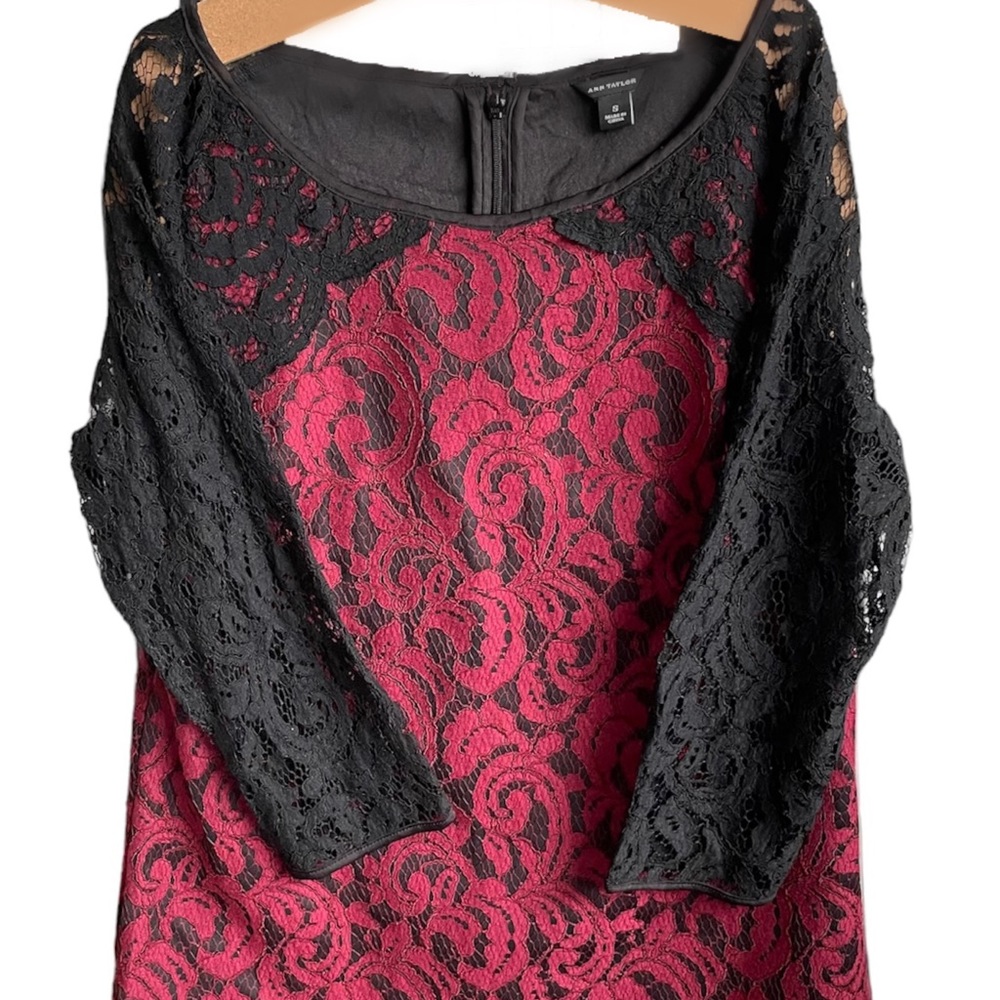Ann Taylor Red and Black Lace Blouse Shirt – Size Small